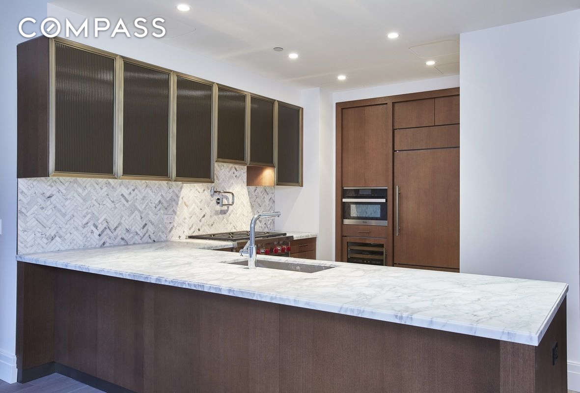 #5 photo, 100 Barclay Street, Tribeca , NY 10007