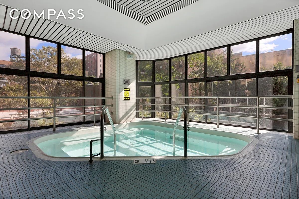 #17 photo, New York City, Upper West Side , NY 10023