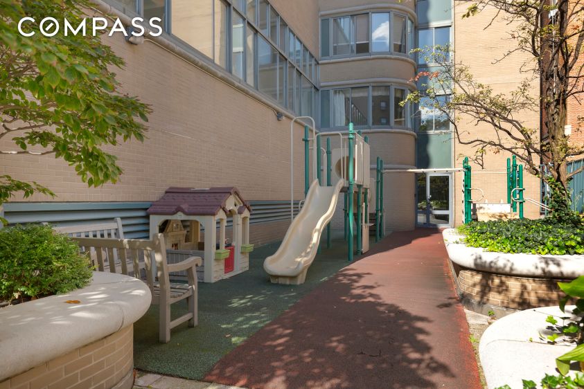 #21 photo, New York City, Upper West Side , NY 10023