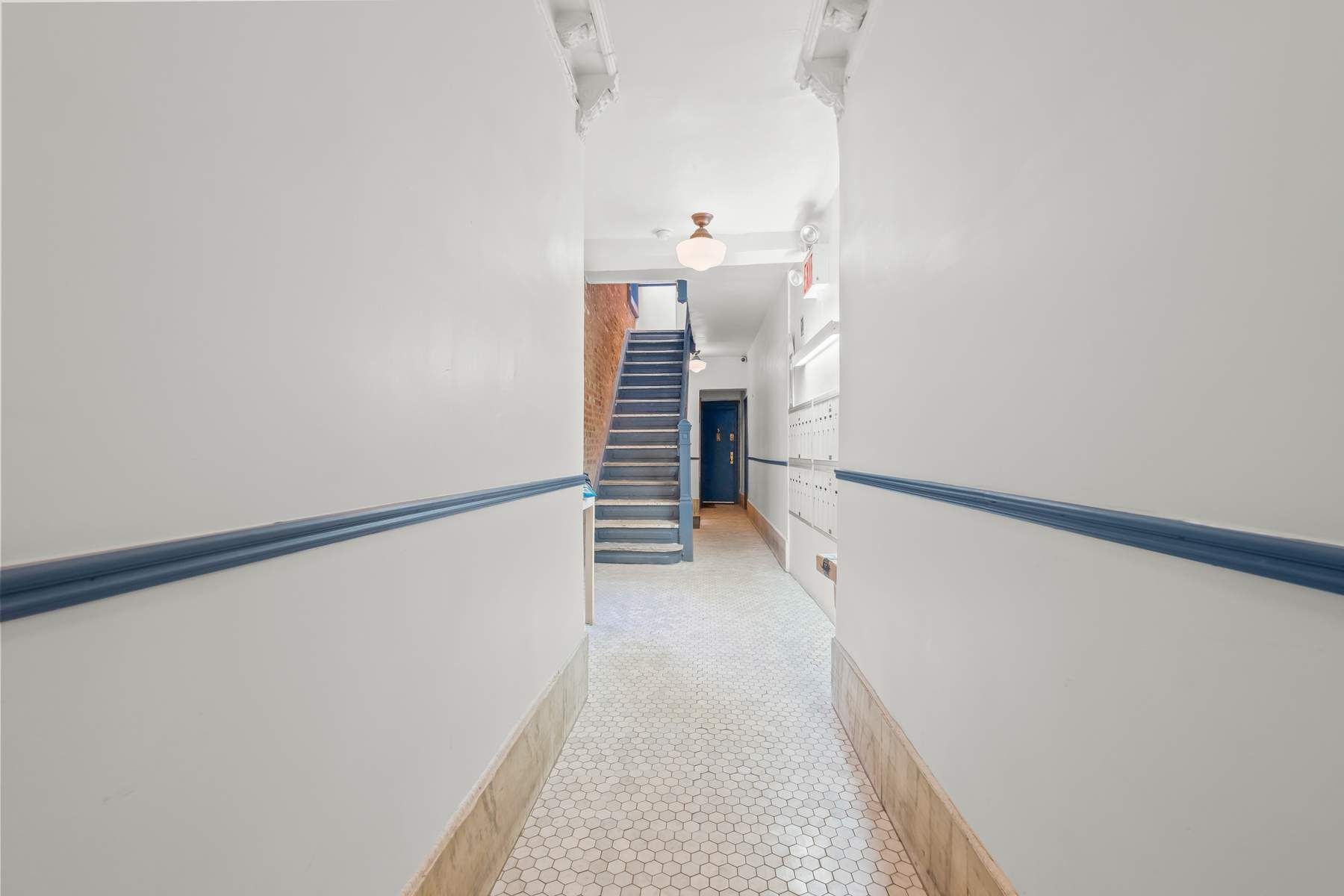 #15 photo, 204 W 10th Street, West Village , NY 10014