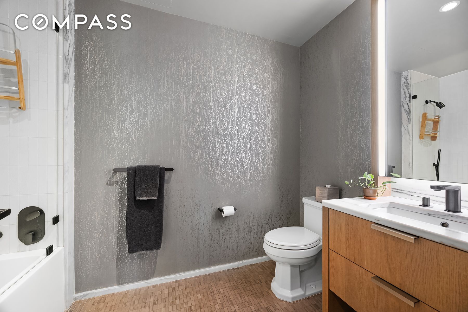 #4 photo, 543 W 122nd Street, Morningside Heights , NY 10027