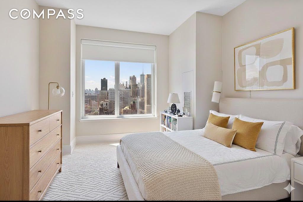 #8 photo, New York City, Lenox Hill , NY 10021