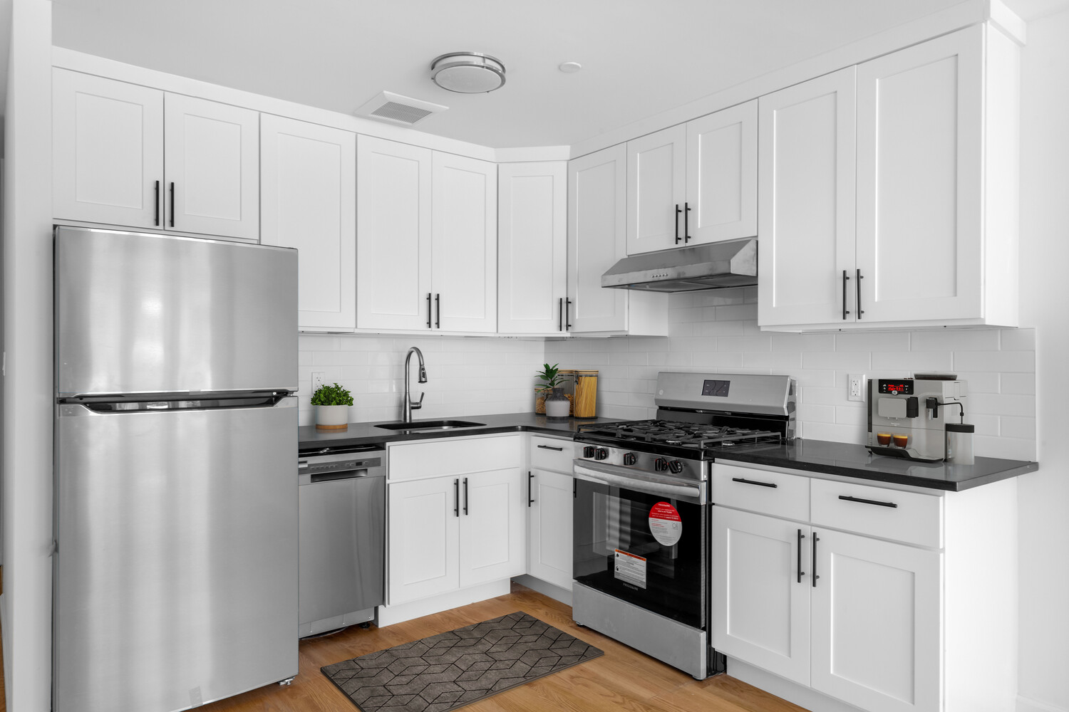 #3 photo, 113 BAINBRIDGE Street, Stuyvesant Heights , NY 11233