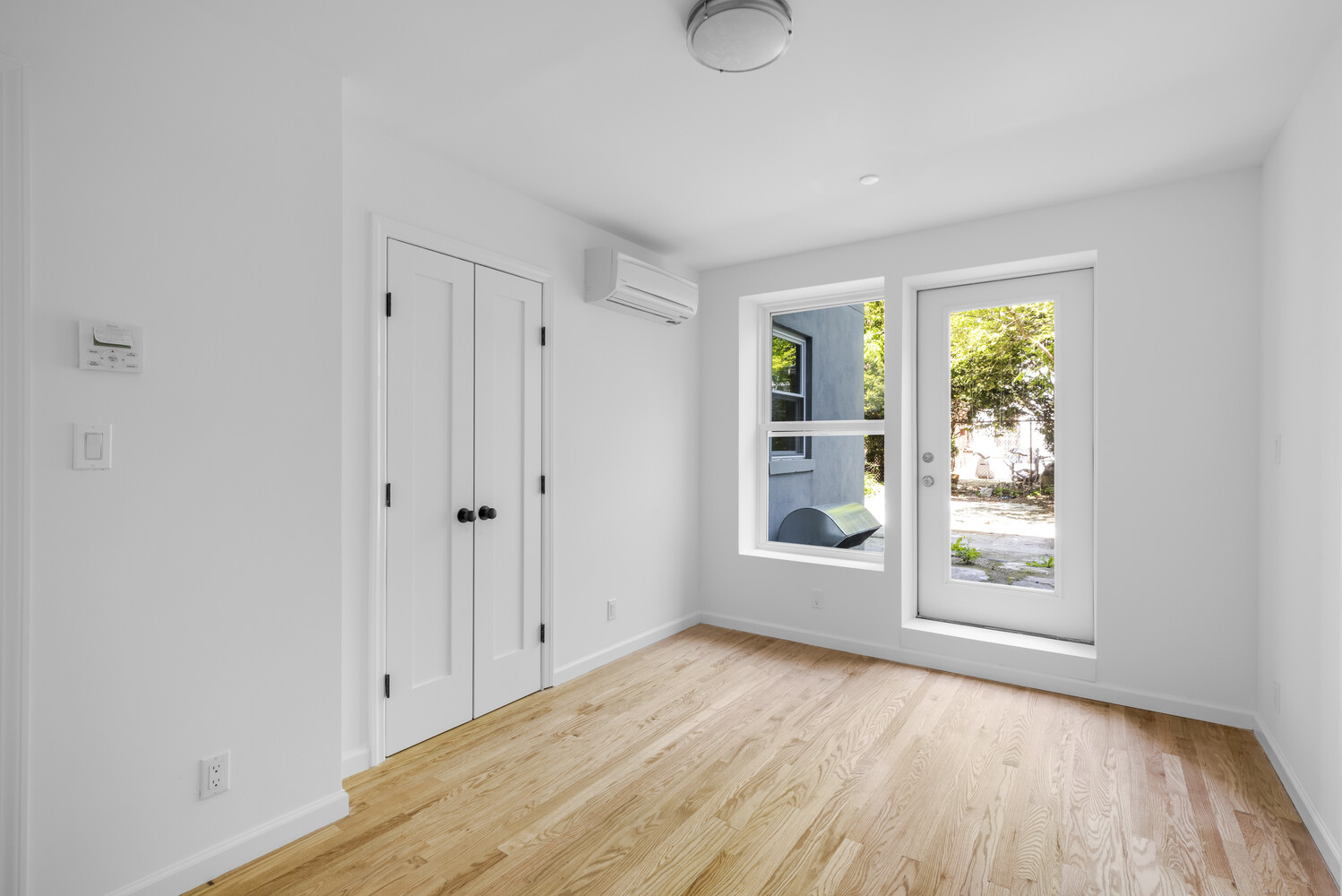 #4 photo, 113 BAINBRIDGE Street, Stuyvesant Heights , NY 11233