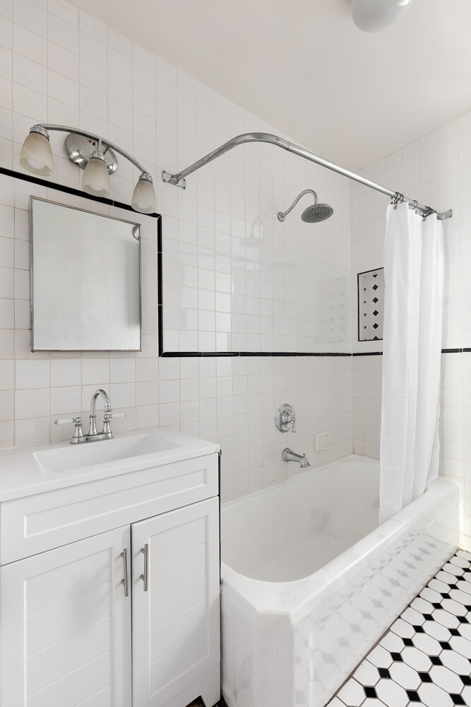 #8 photo, 1701 ALBEMARLE Road, Prospect Park South , NY 11226