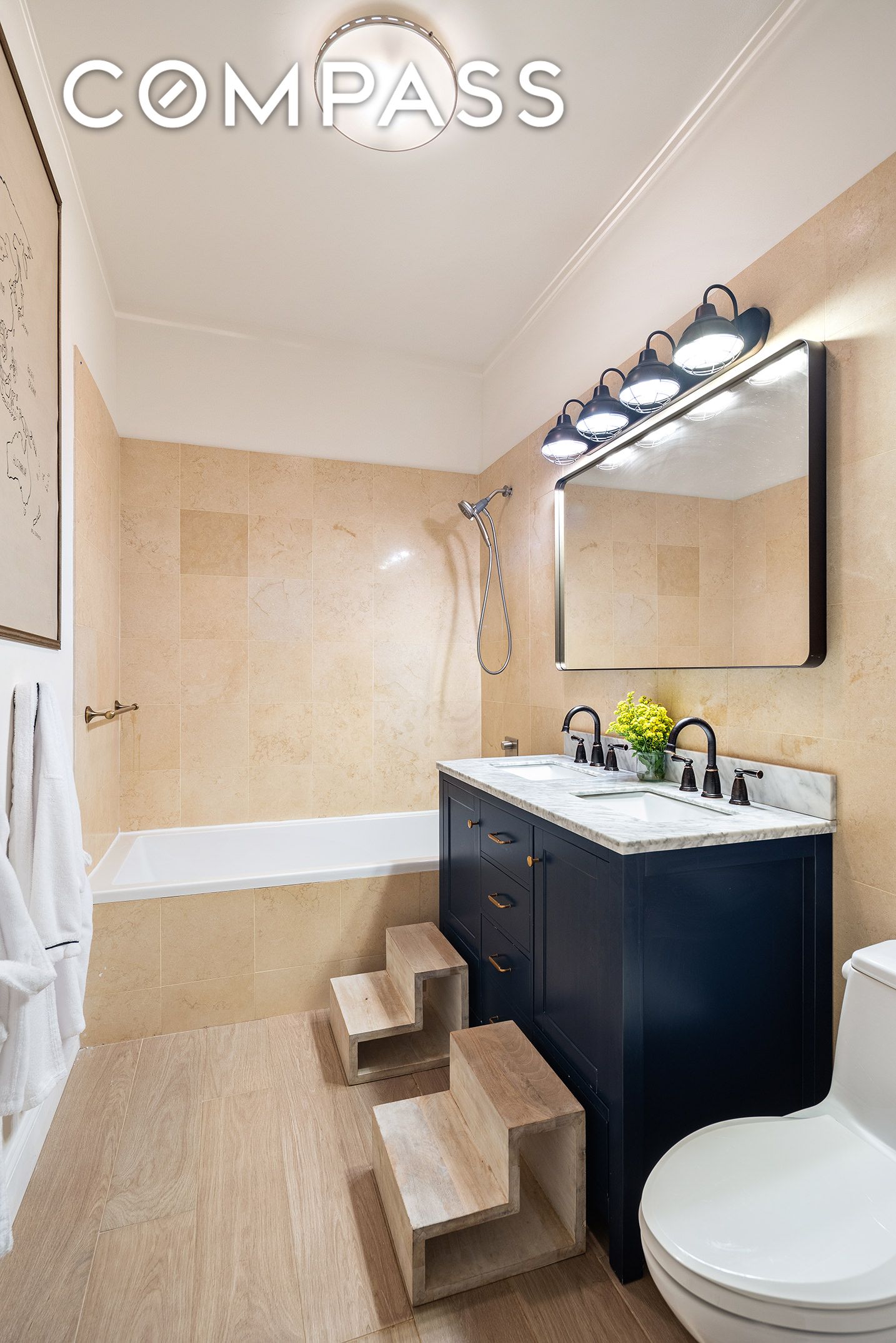 #11 photo, 42 E 20th Street, Flatiron , NY 10003