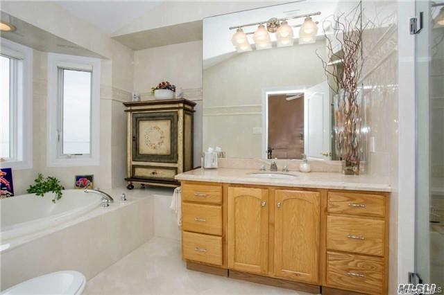 #8 photo, 781 W Park Avenue, Long Beach , NY 11561