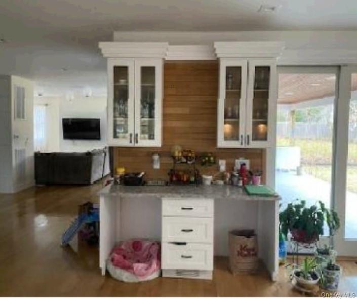 #13 photo, 67 Squiretown Road, Hampton Bays , NY 11946