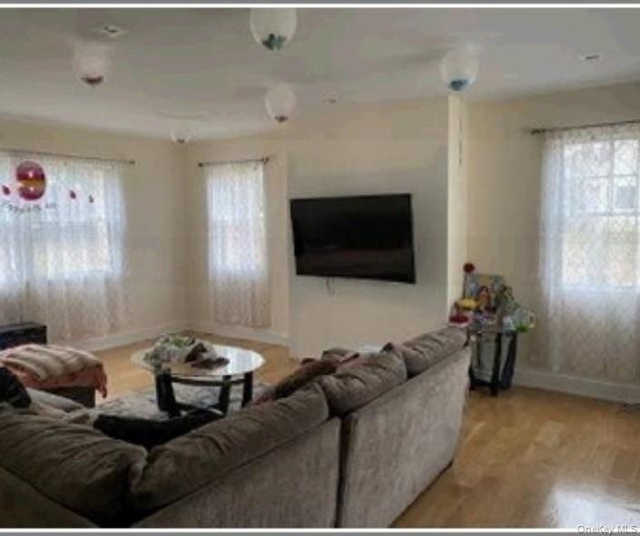 #18 photo, 67 Squiretown Road, Hampton Bays , NY 11946