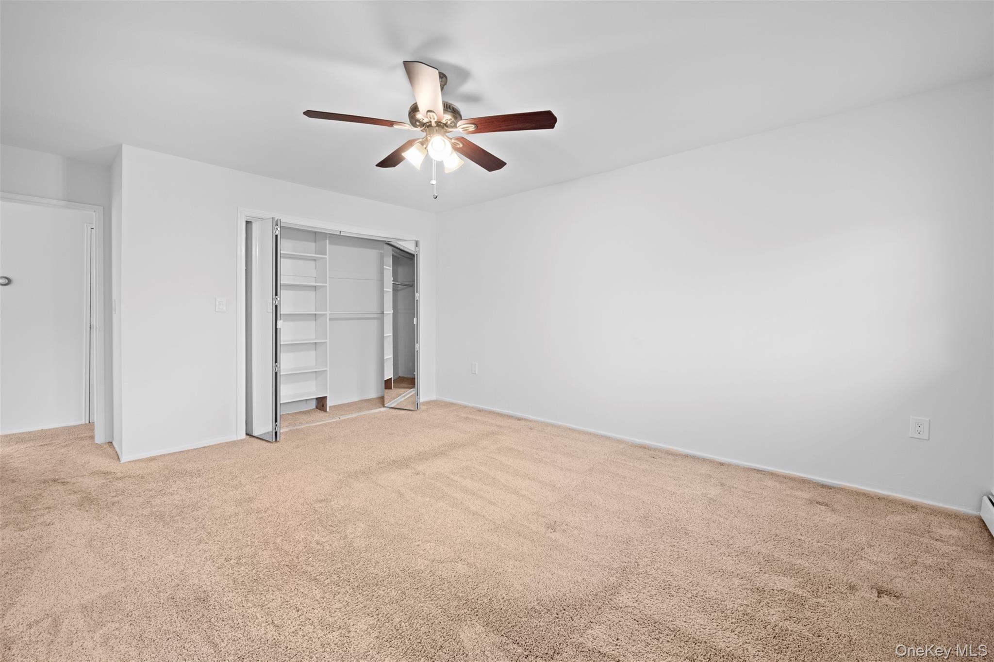 #15 photo, 252 Village Drive, Саффолк ‖ Hauppauge , NY 11788