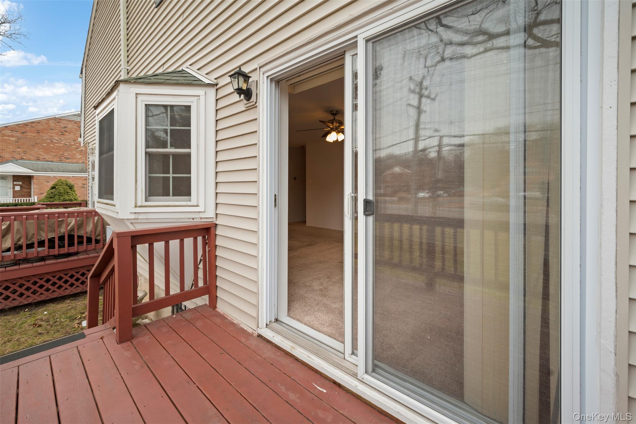 #17 photo, 252 Village Drive, Саффолк ‖ Hauppauge , NY 11788