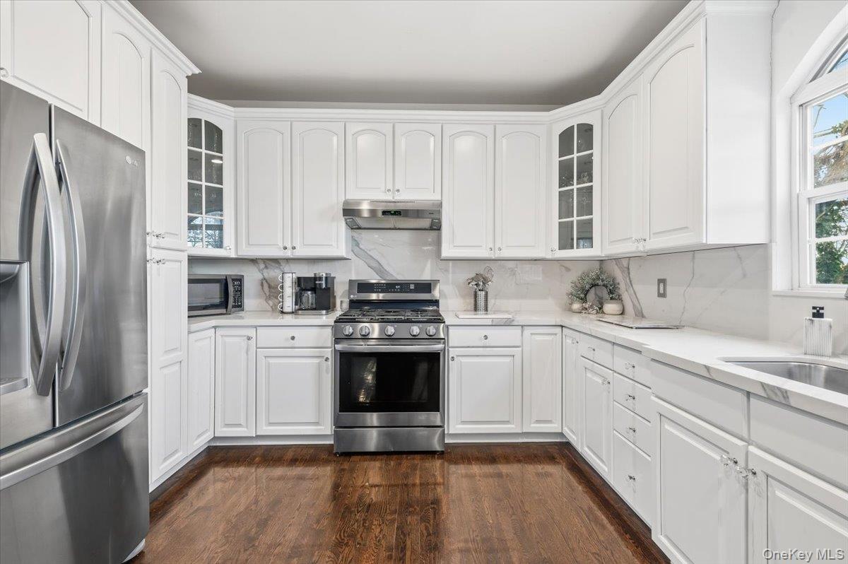 #11 photo, 24 Ridge Court, Hauppauge , NY 11788