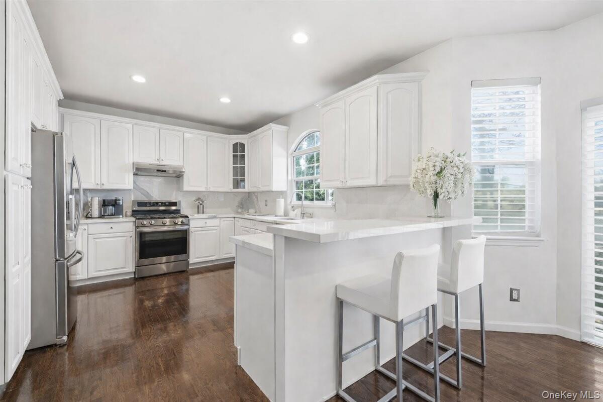 #14 photo, 24 Ridge Court, Hauppauge , NY 11788