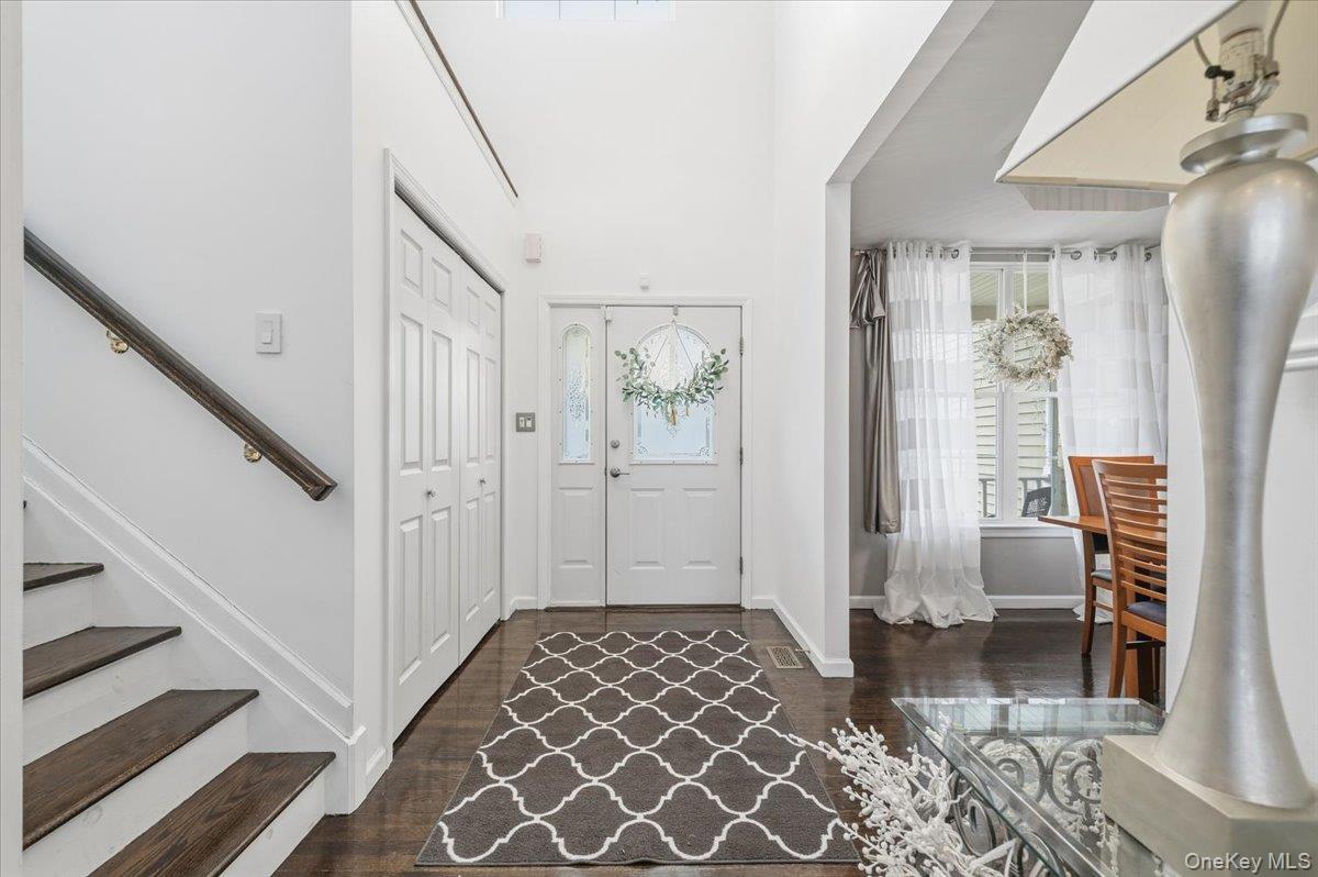 #7 photo, 24 Ridge Court, Hauppauge , NY 11788