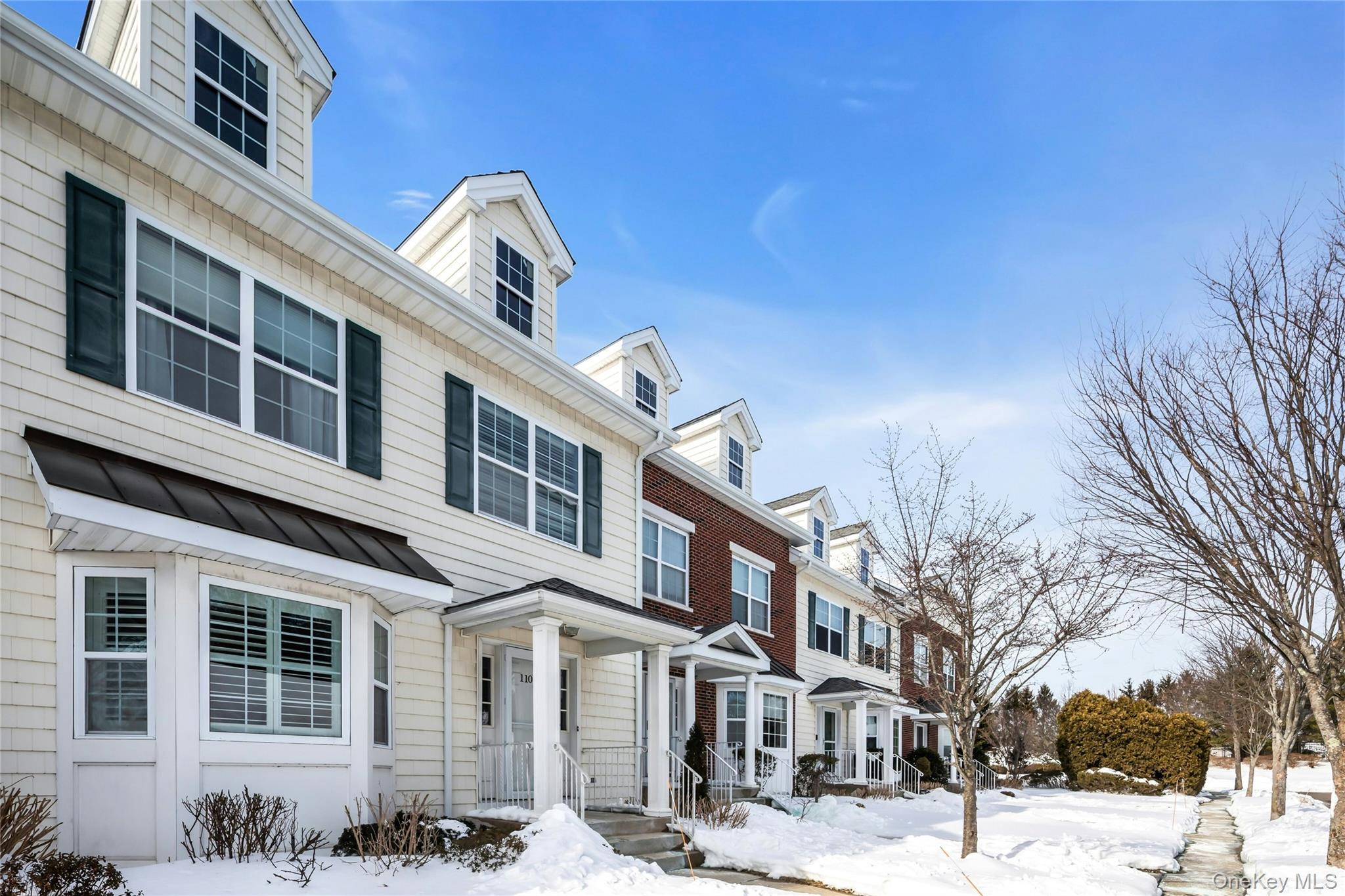 #2 photo, 110 Brattle Circle, Melville , NY 11747