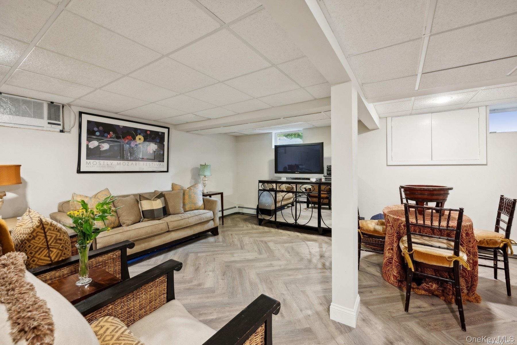 #20 photo, 2 W Hillover Road, Саффолк ‖ Hampton Bays , NY 11946