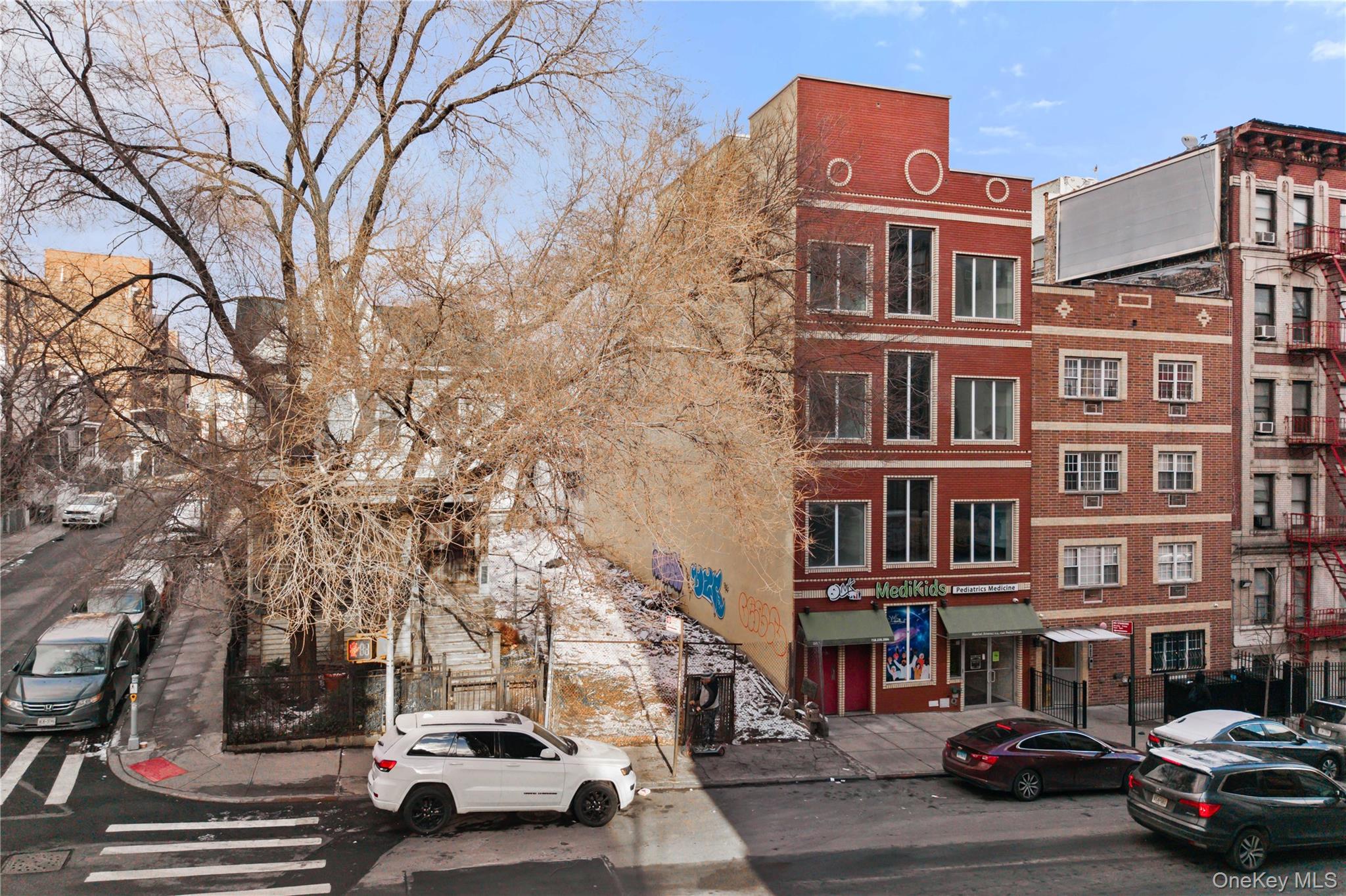 #3 photo, 333 E 188th Street, Bronx , NY 10458