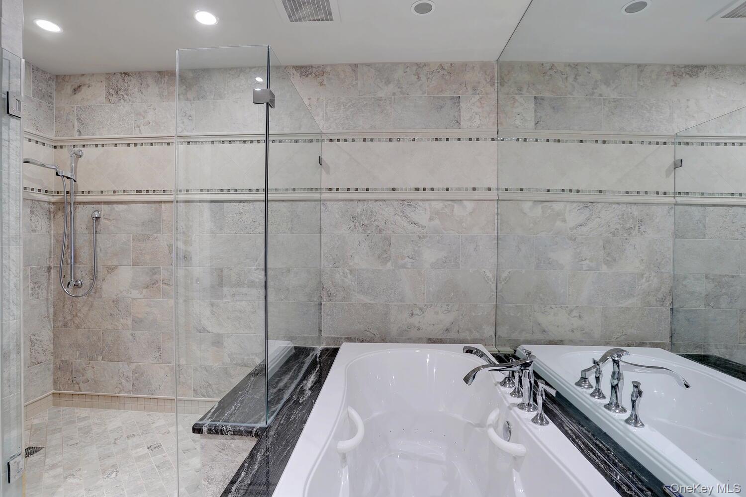 #14 photo, 44 Washington Circle, New City , NY 10956