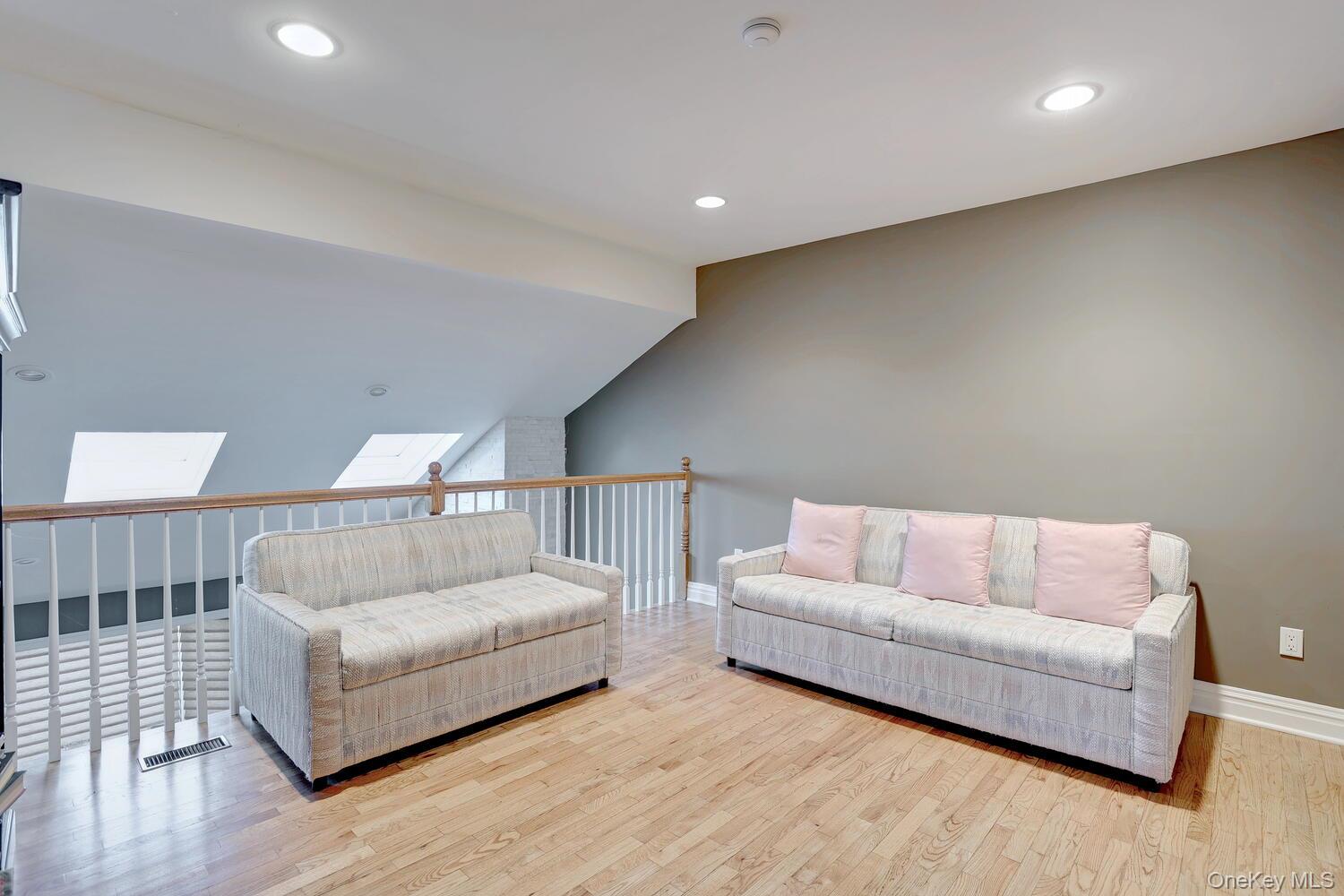 #17 photo, 44 Washington Circle, New City , NY 10956