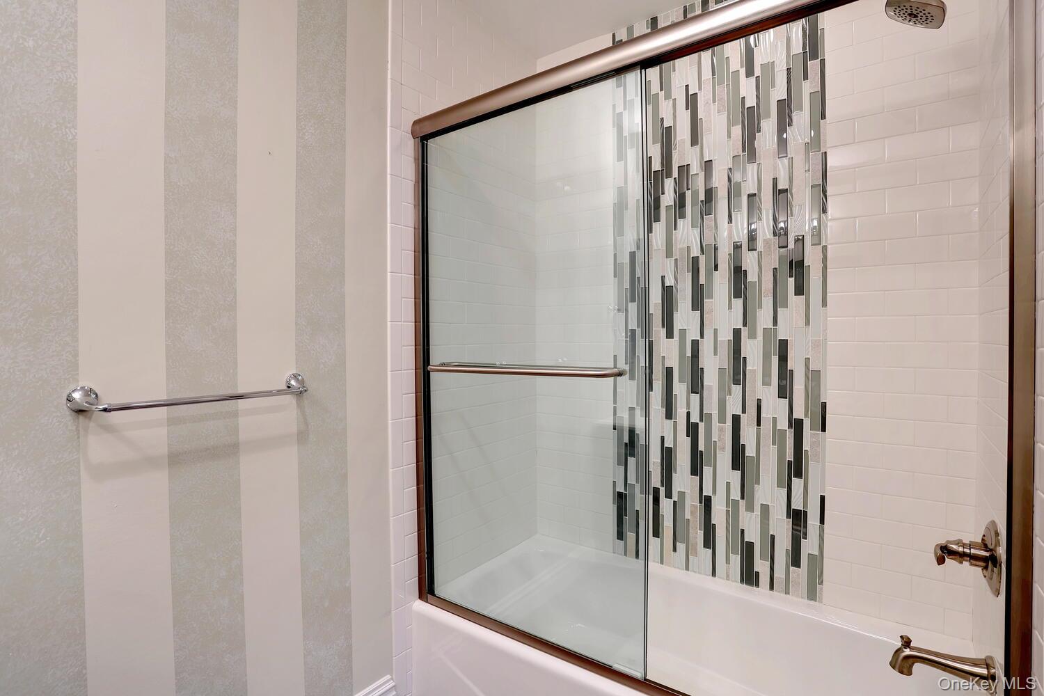 #20 photo, 44 Washington Circle, New City , NY 10956