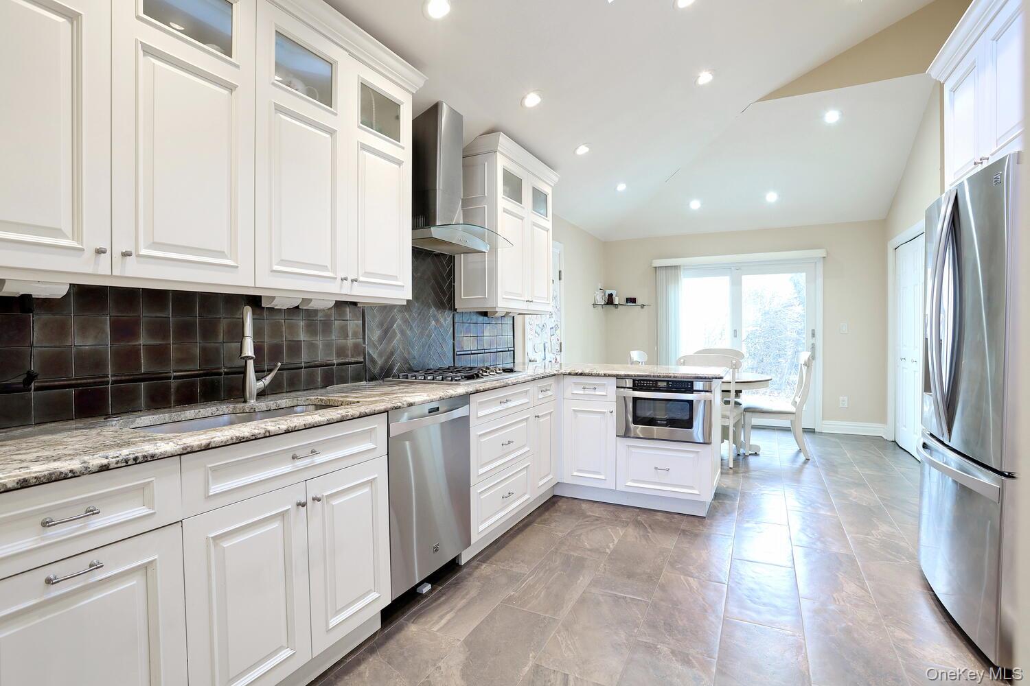 #6 photo, 44 Washington Circle, New City , NY 10956