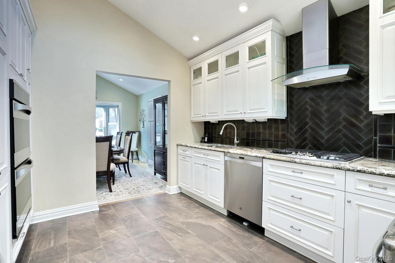 #7 photo, 44 Washington Circle, New City , NY 10956