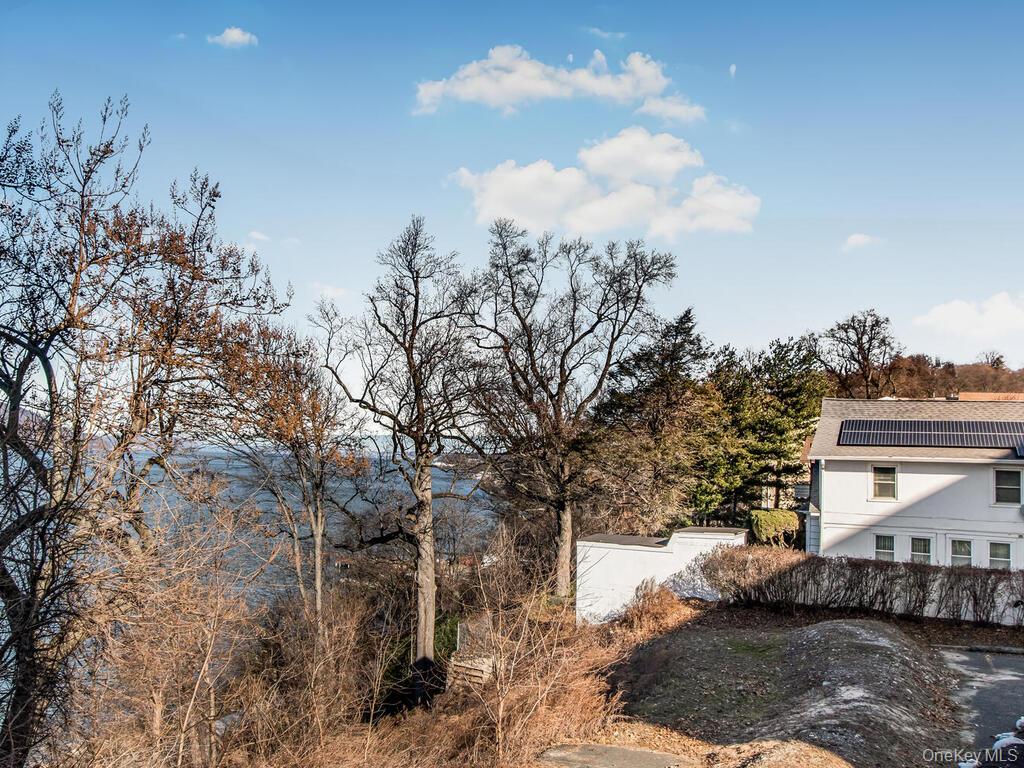 #13 photo, 709 Warburton Ave, Yonkers , NY 10701