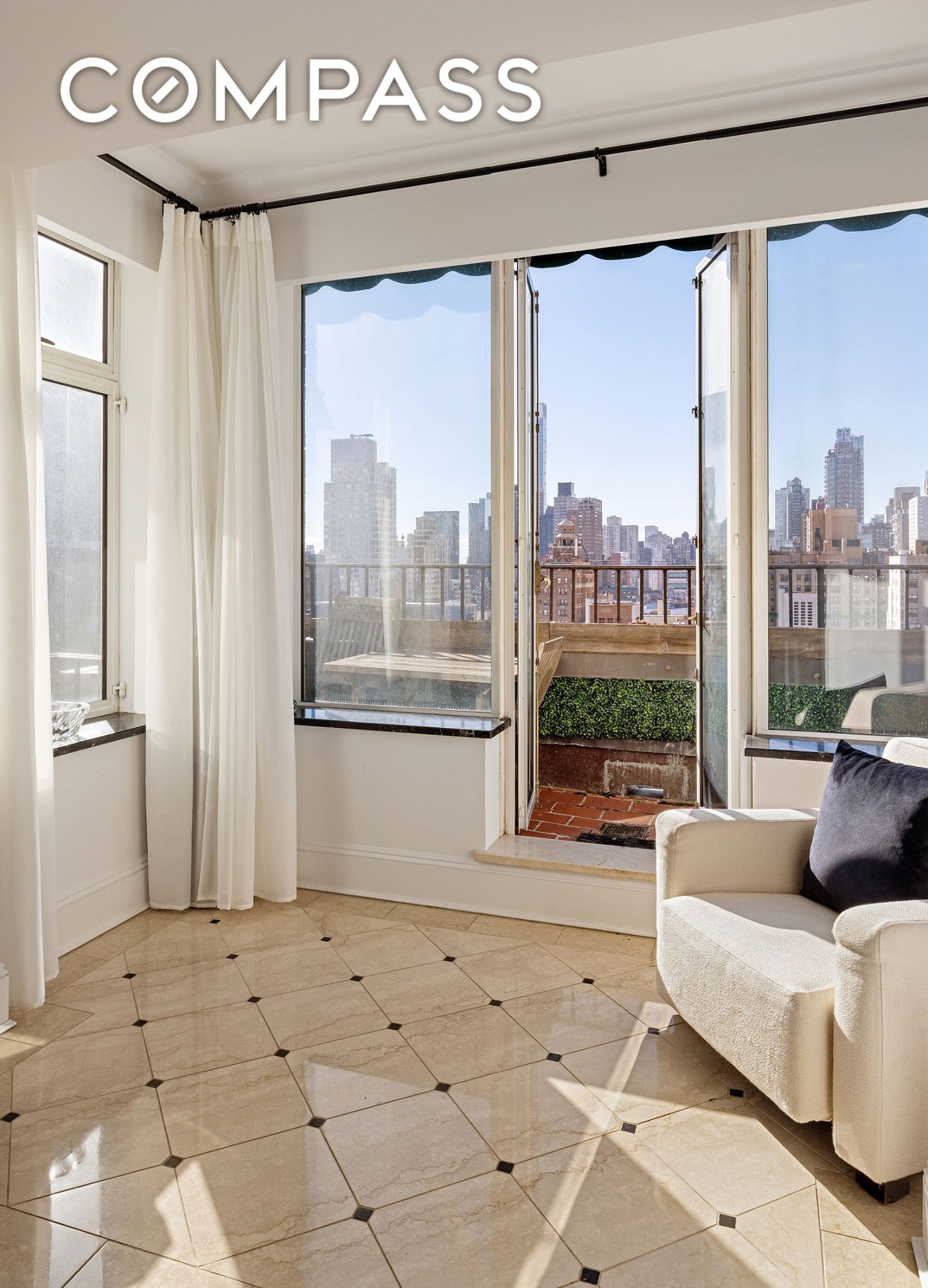 #4 photo, 320 E 72nd Street, Lenox Hill , NY 10021