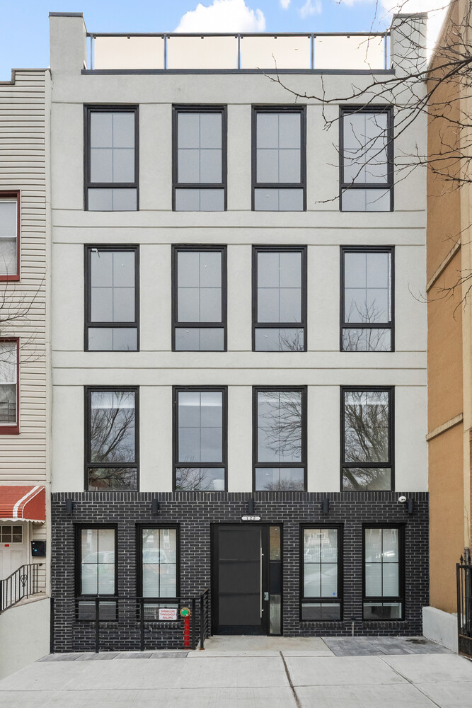 #11 photo, 122 PALMETTO Street, Bushwick , NY 11221