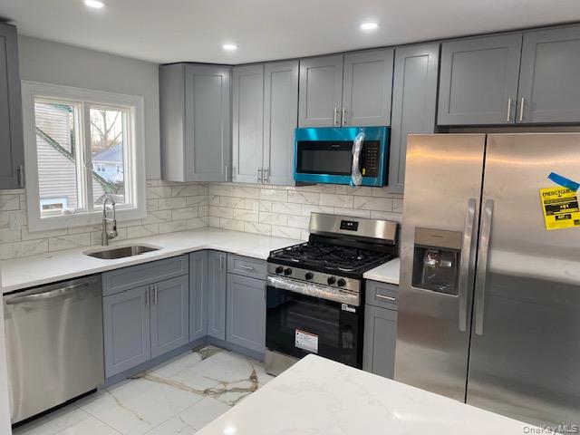 #11 photo, 275 Beachview Street, Copiague , NY 11726