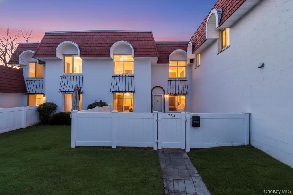 #2 photo, 754 Blue Ridge Drive, Medford , NY 11763