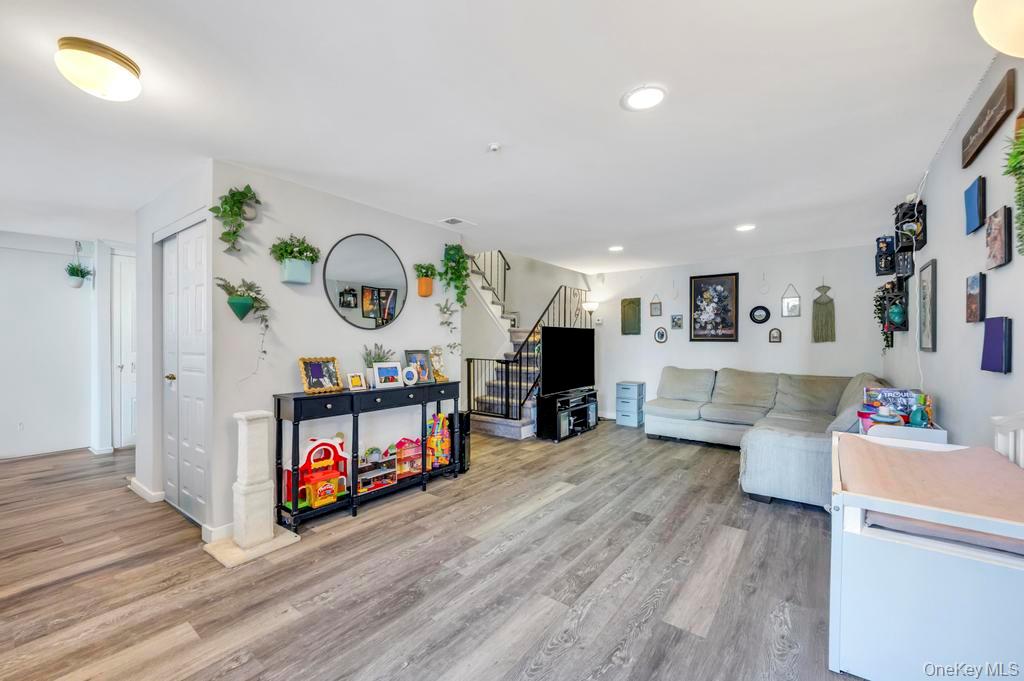 #8 photo, 754 Blue Ridge Drive, Medford , NY 11763