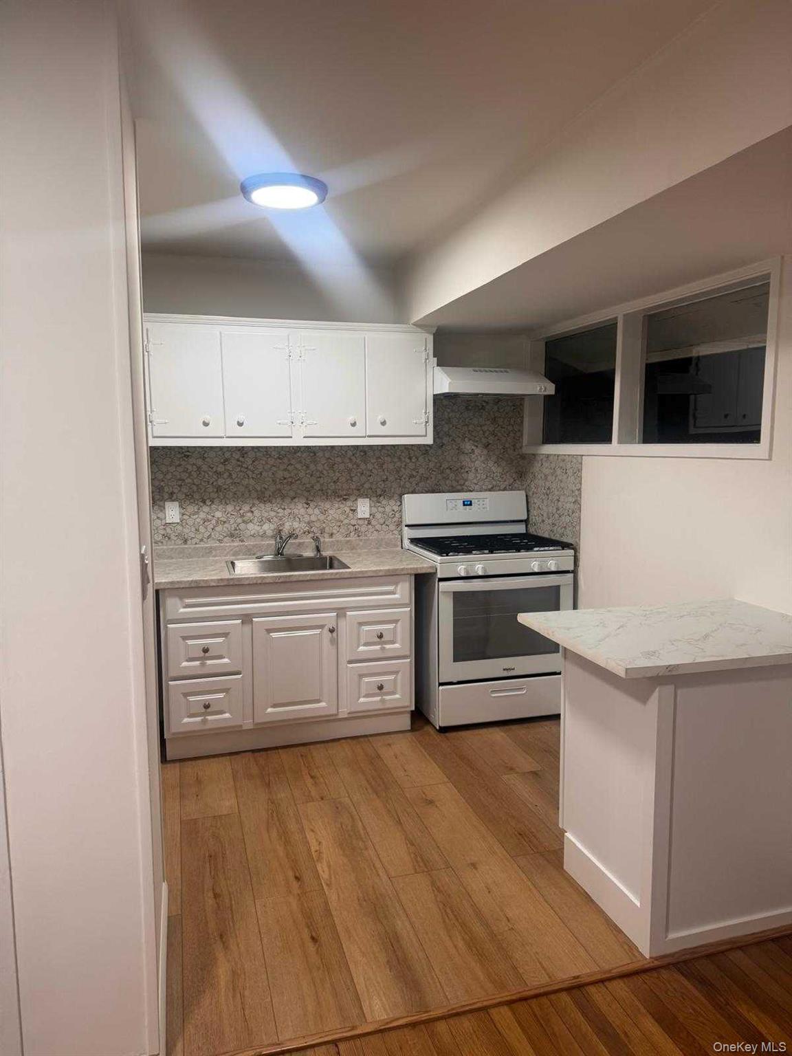 #16 photo, 5 Birch Court, سوفولك Riverhead , NY 11901