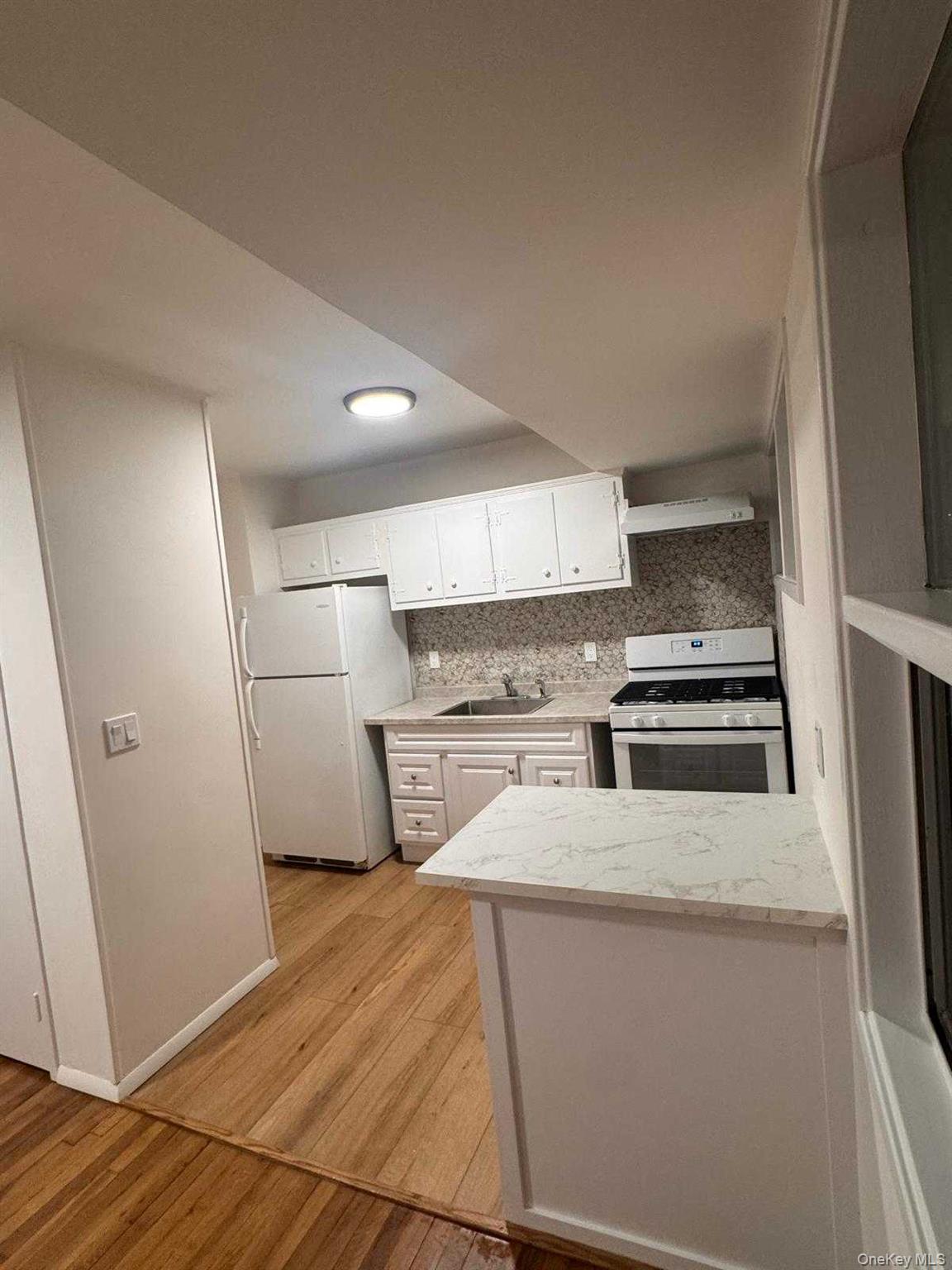 #18 photo, 5 Birch Court, سوفولك Riverhead , NY 11901