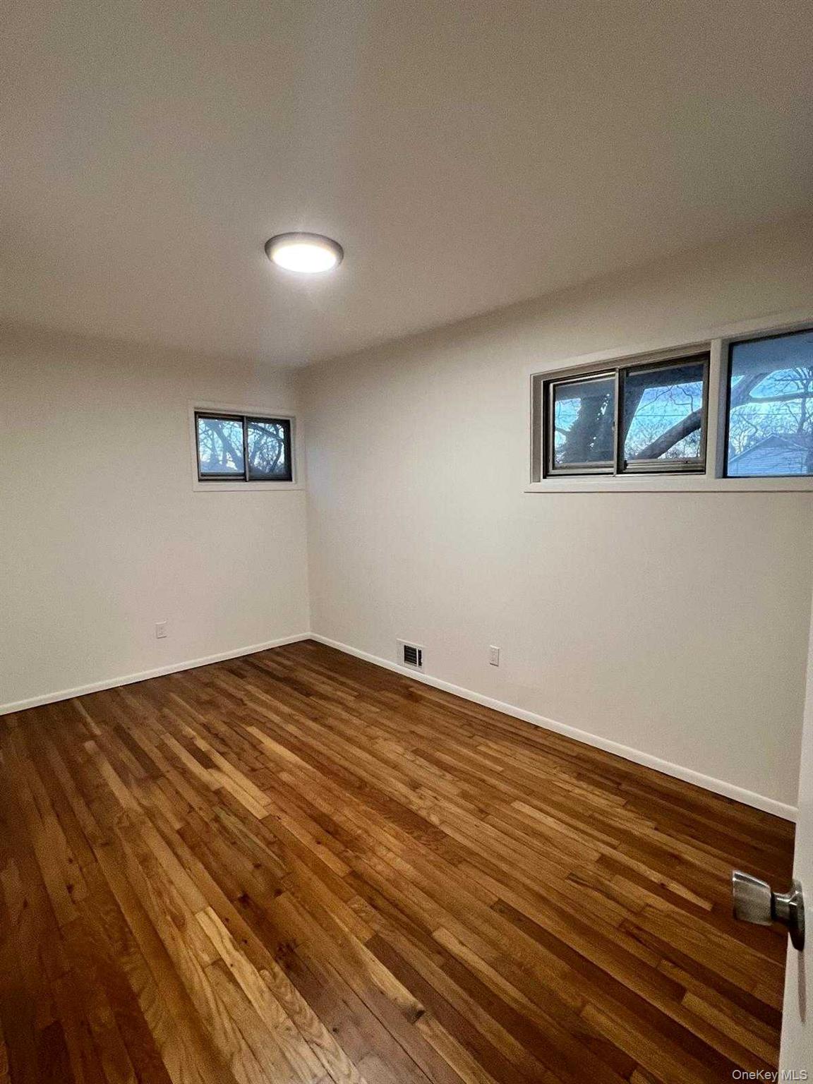 #6 photo, 5 Birch Court, Riverhead , NY 11901