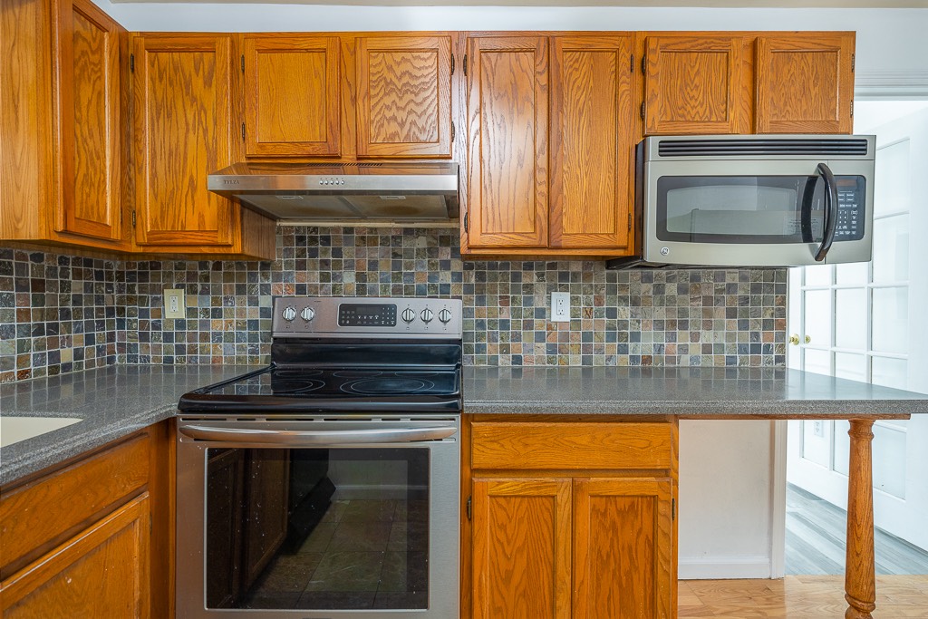 #8 photo, 506  Fox Run Lane, Carmel , NY 10512