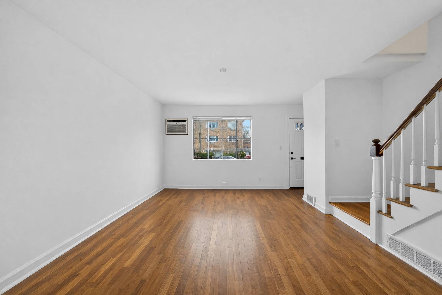 #12 photo, 1231 East 223rd Street, ब्रोंक्स Edenwald , NY 10466