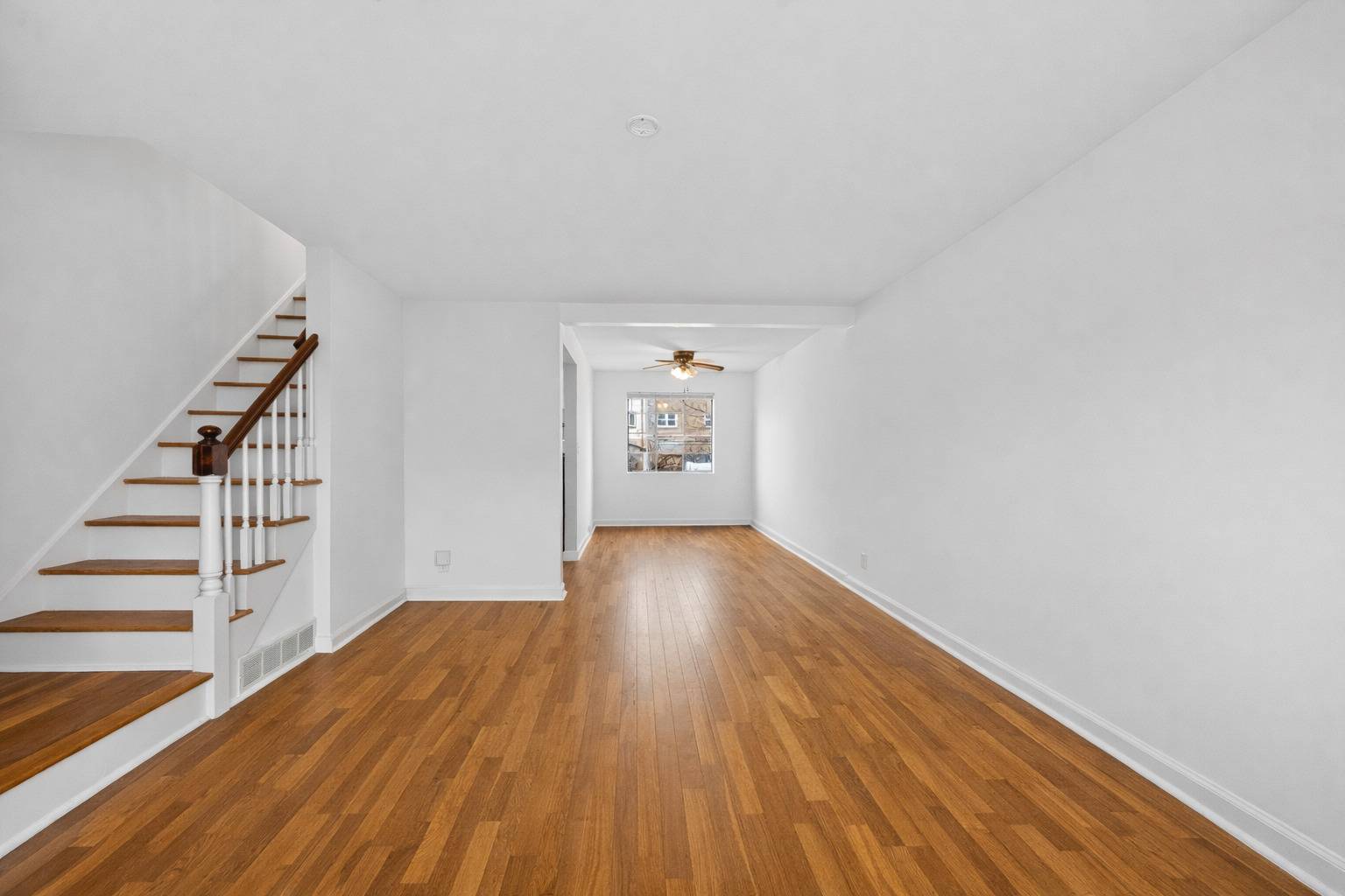 #13 photo, 1231 East 223rd Street, ब्रोंक्स Edenwald , NY 10466