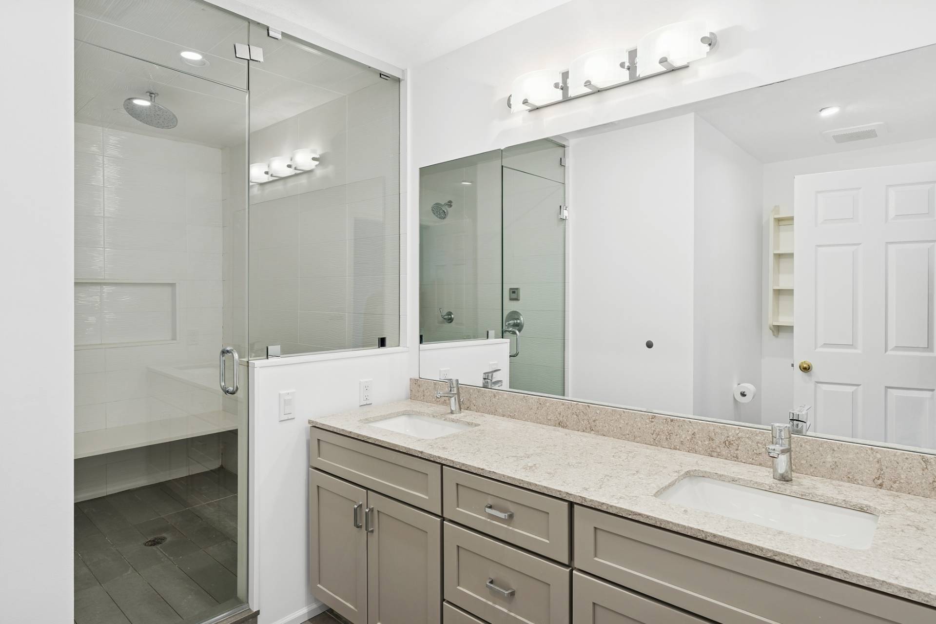 #18 photo, 97  SPRING CLOSE HWY, East Hampton , NY 11937