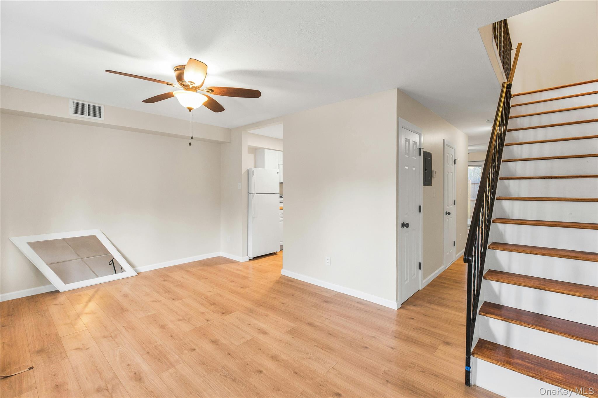 #3 photo, 117 Hill Spur, Calverton , NY 11933