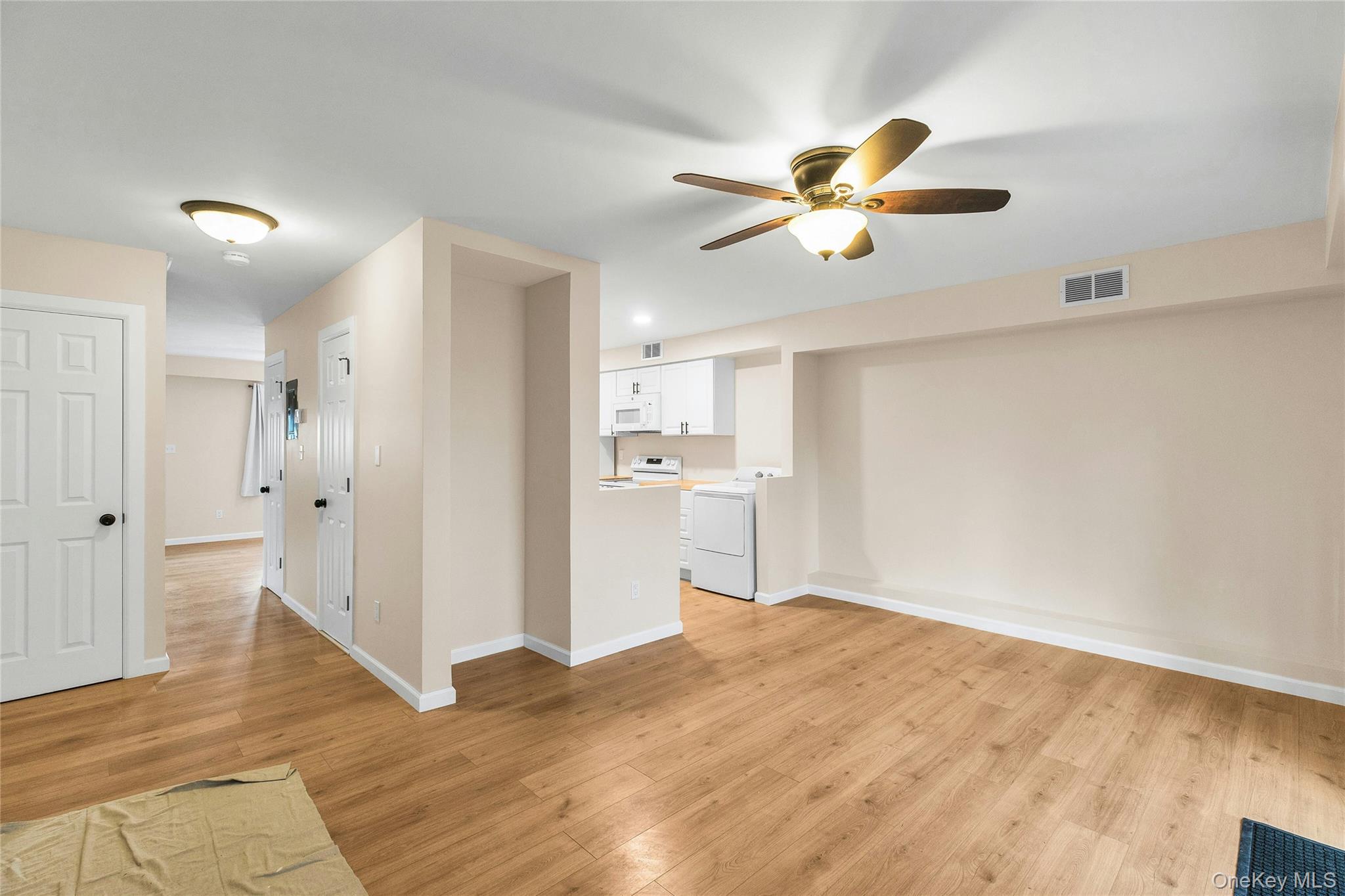 #8 photo, 117 Hill Spur, Calverton , NY 11933