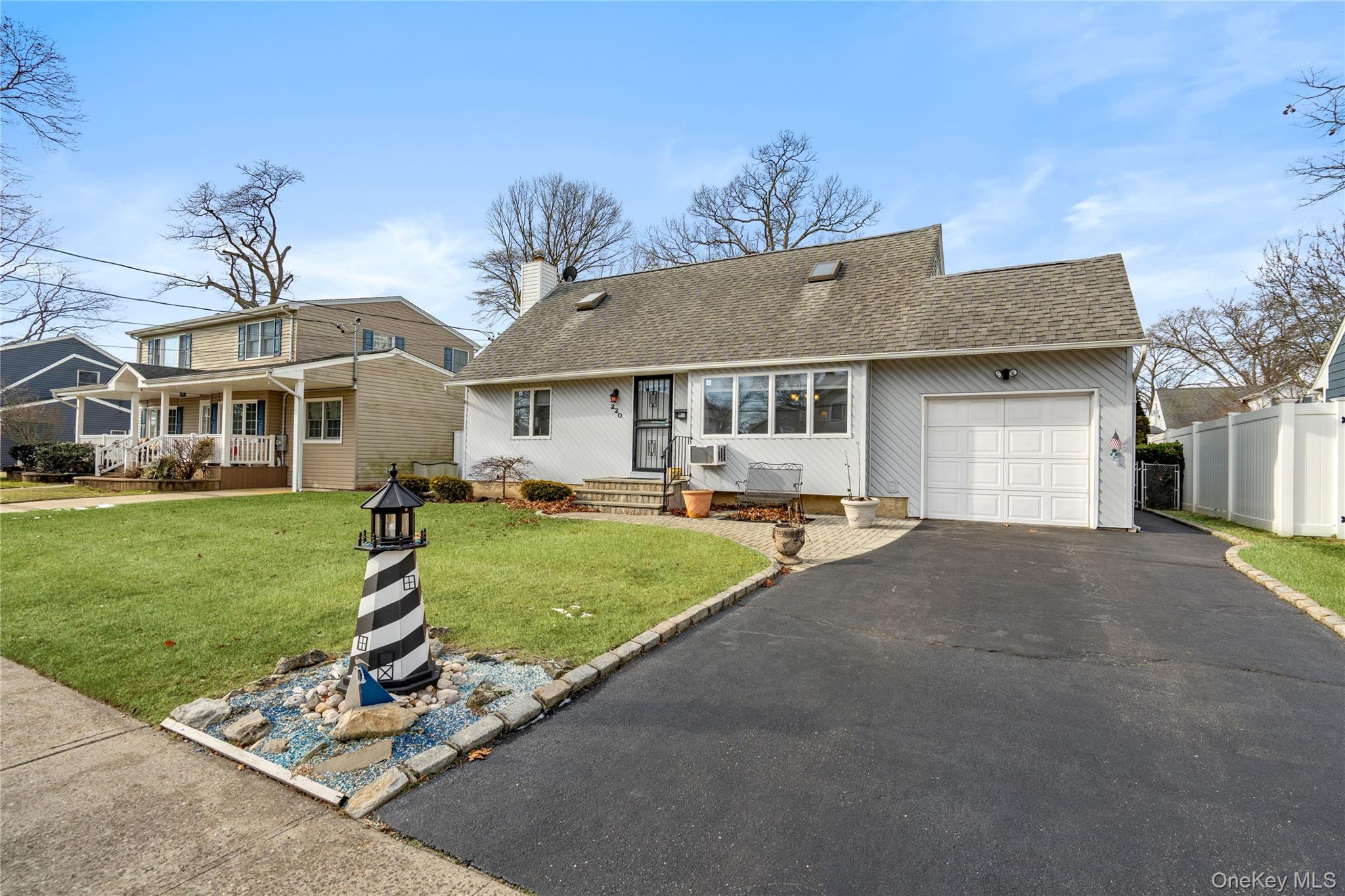 #4 photo, 220 Belvedere Drive, Massapequa Park , NY 11762