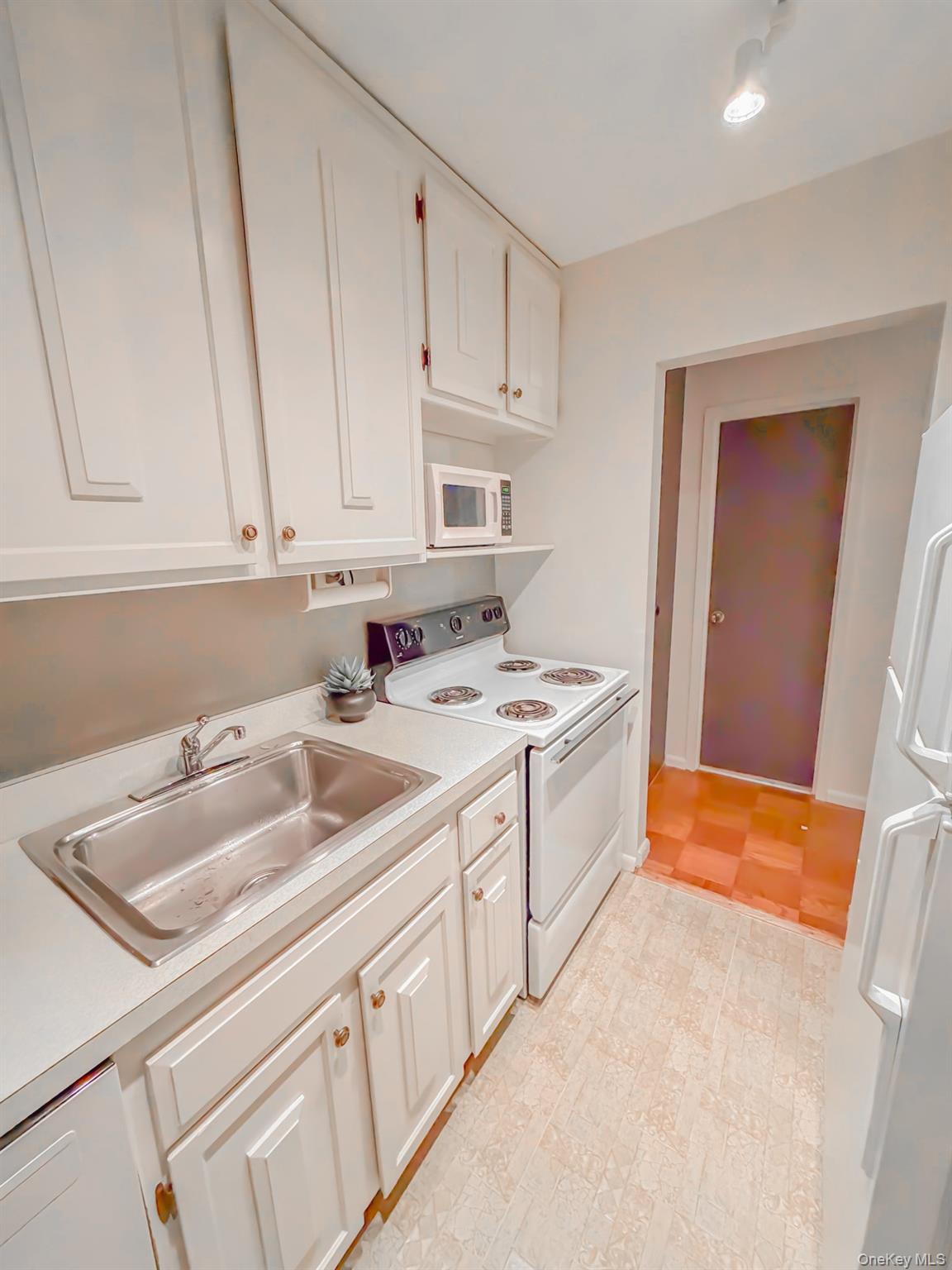 #16 photo, 160 Academy Street, Poughkeepsie , NY 12601