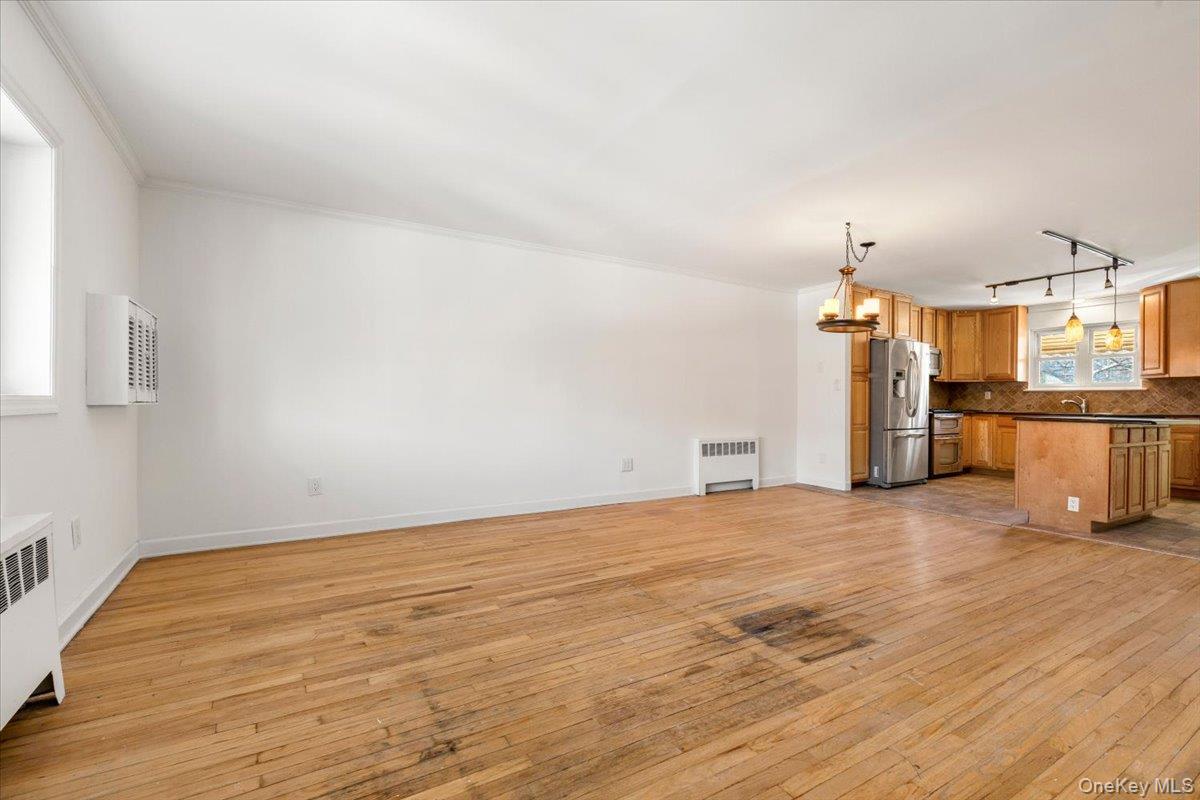 #17 photo, 238A Throggs Neck Boulevard, Bronx , NY 10465