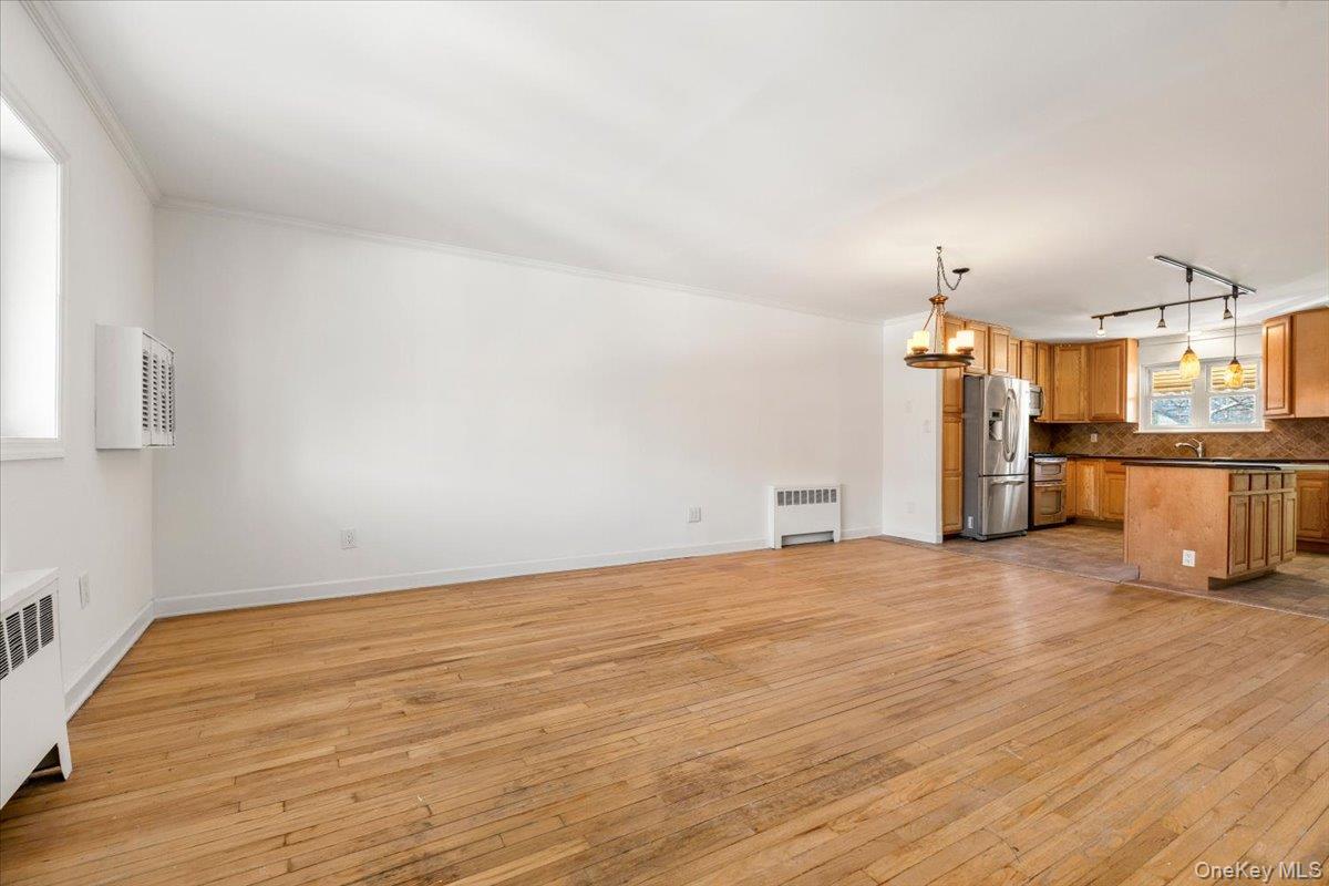 #18 photo, 238A Throggs Neck Boulevard, Bronx , NY 10465