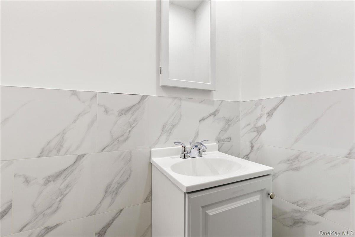 #9 photo, 238A Throggs Neck Boulevard, Bronx , NY 10465