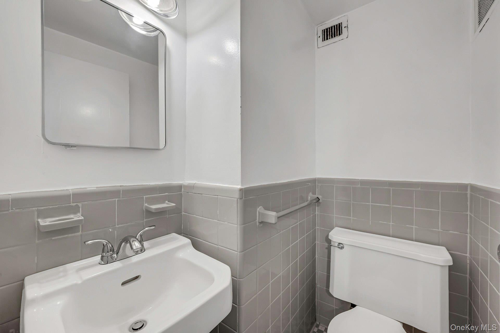 #18 photo, 1 Fordham Hill Oval, Bronx , NY 10468