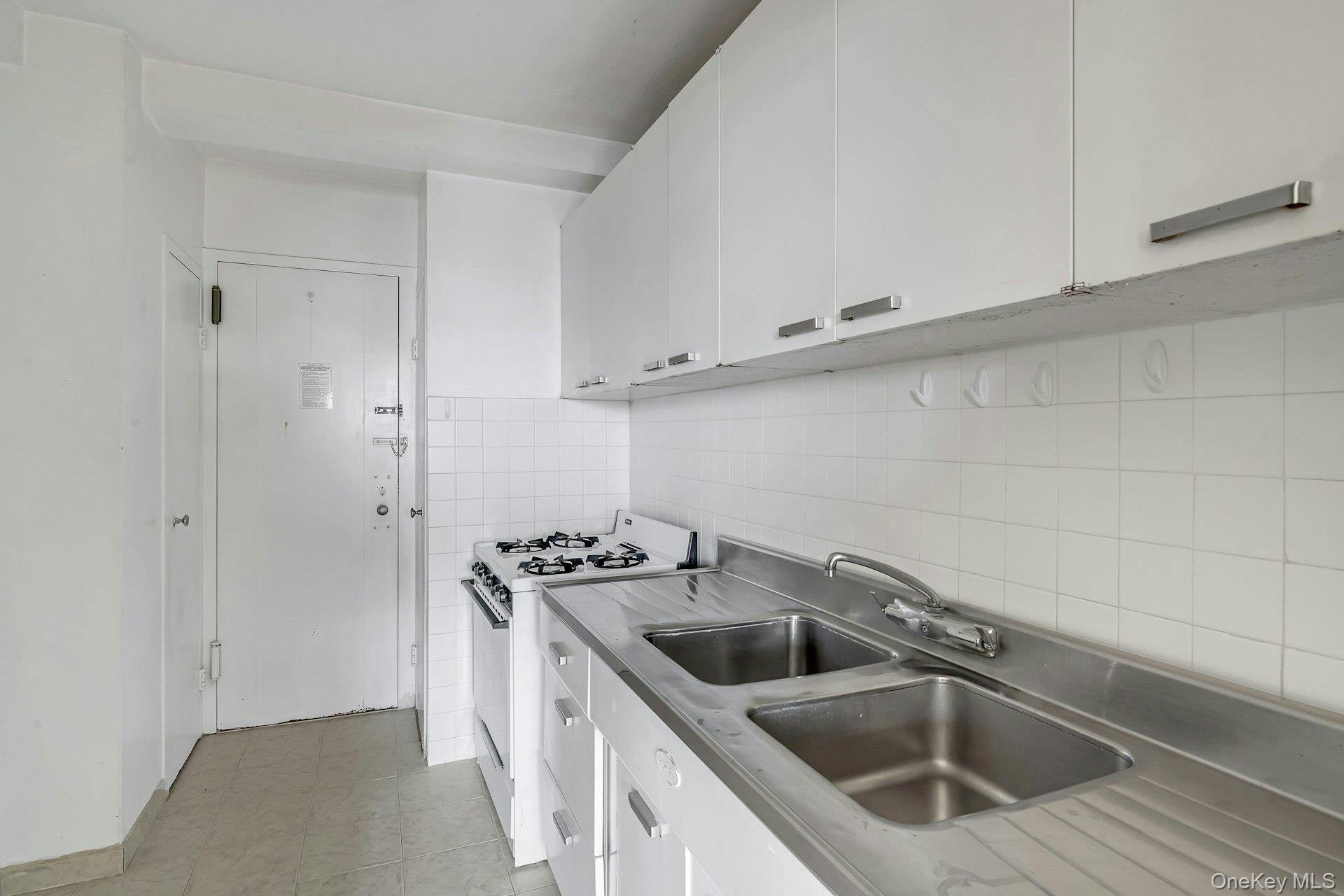 #6 photo, 1 Fordham Hill Oval, Bronx , NY 10468