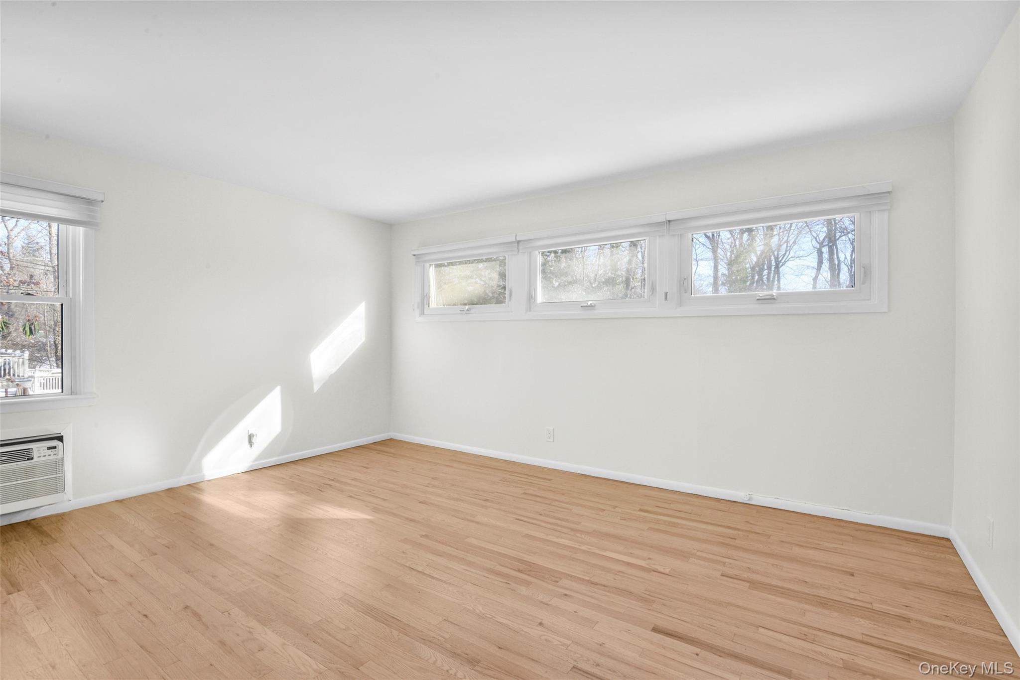 #12 photo, 25 Wood Hollow Lane, New Rochelle , NY 10804