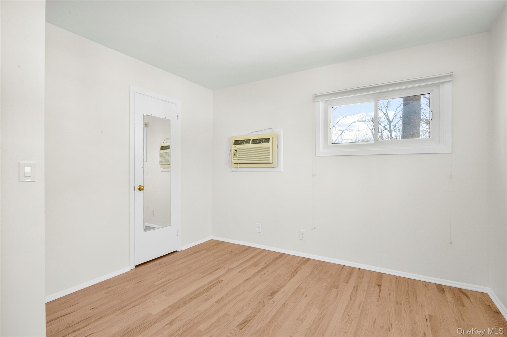 #14 photo, 25 Wood Hollow Lane, New Rochelle , NY 10804